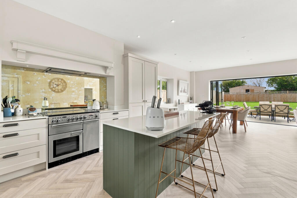 Spellbrook Lane West, Spellbrook, Bishop's Stortford, Hertfordshire, CM23 photo 3
