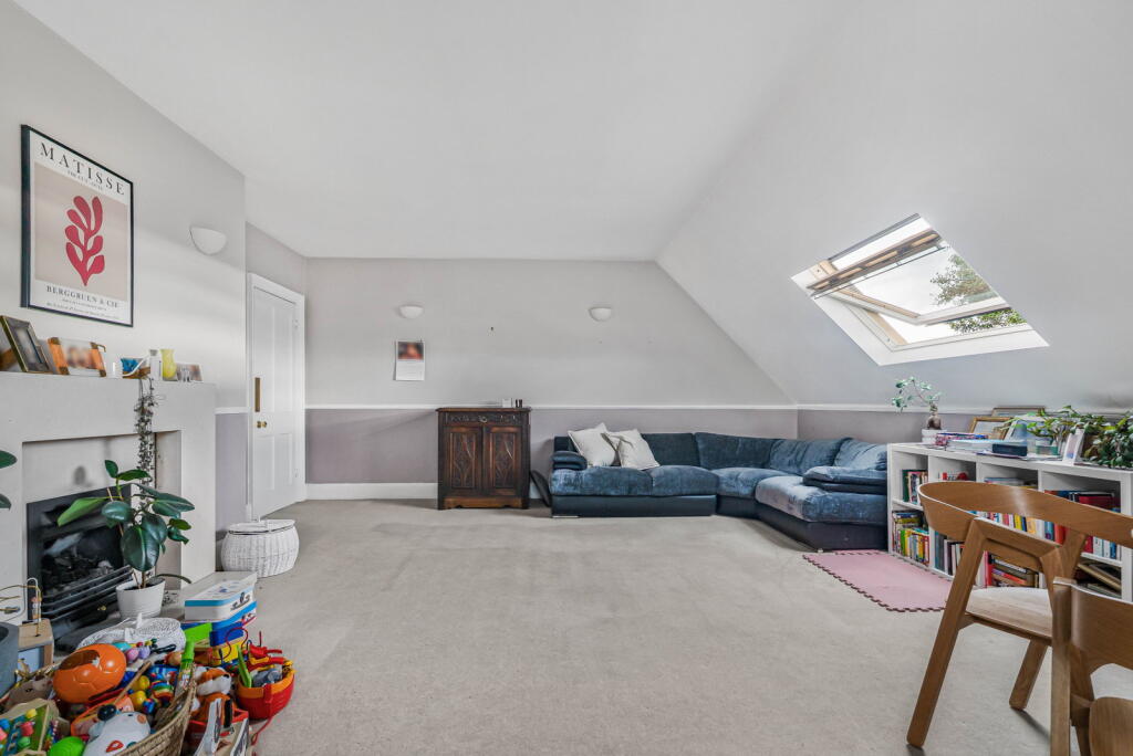 Apartment in Cheltenham, Warden Hill, Leckhampton - View 4