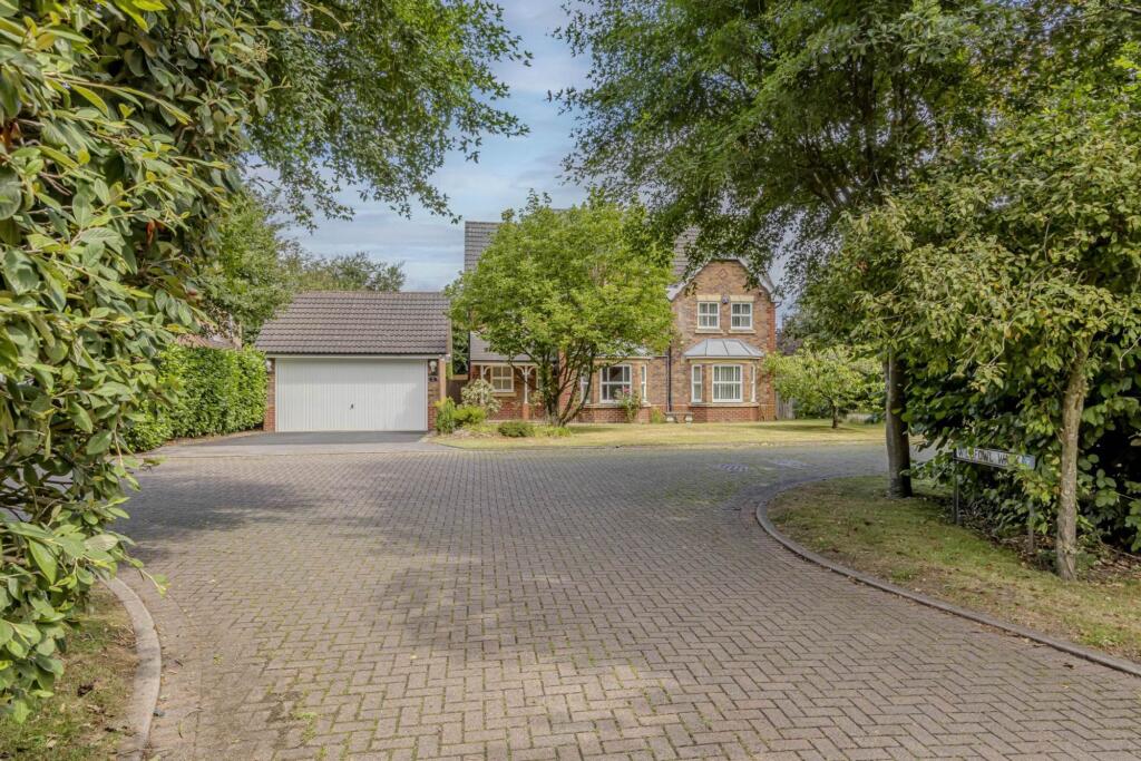 4-bed house on Swanholme Way, Baldwins Gate, ST5, £550,000