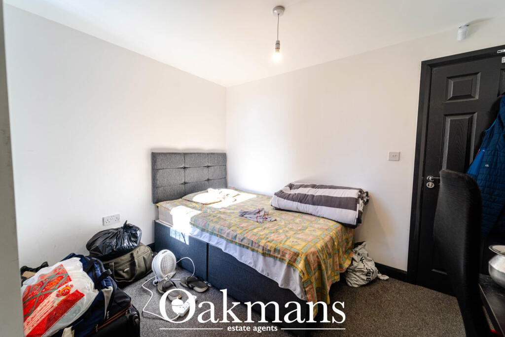 6 bedroom terraced house for rent