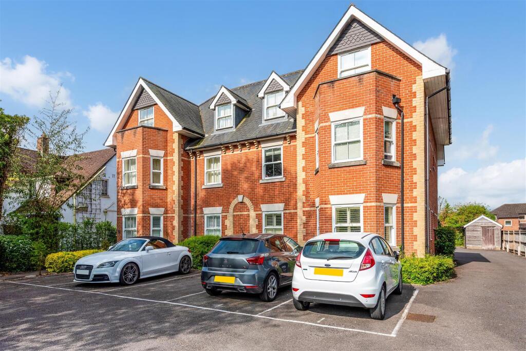 Main image of property: Imber House, Millway Road, Andover, Hampshire, SP10 3LZ