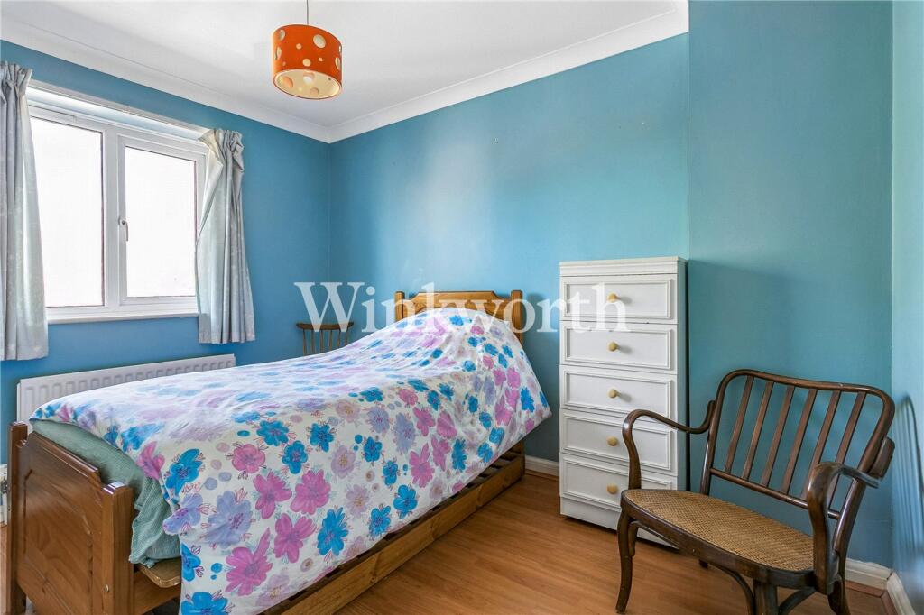House in London - View 4