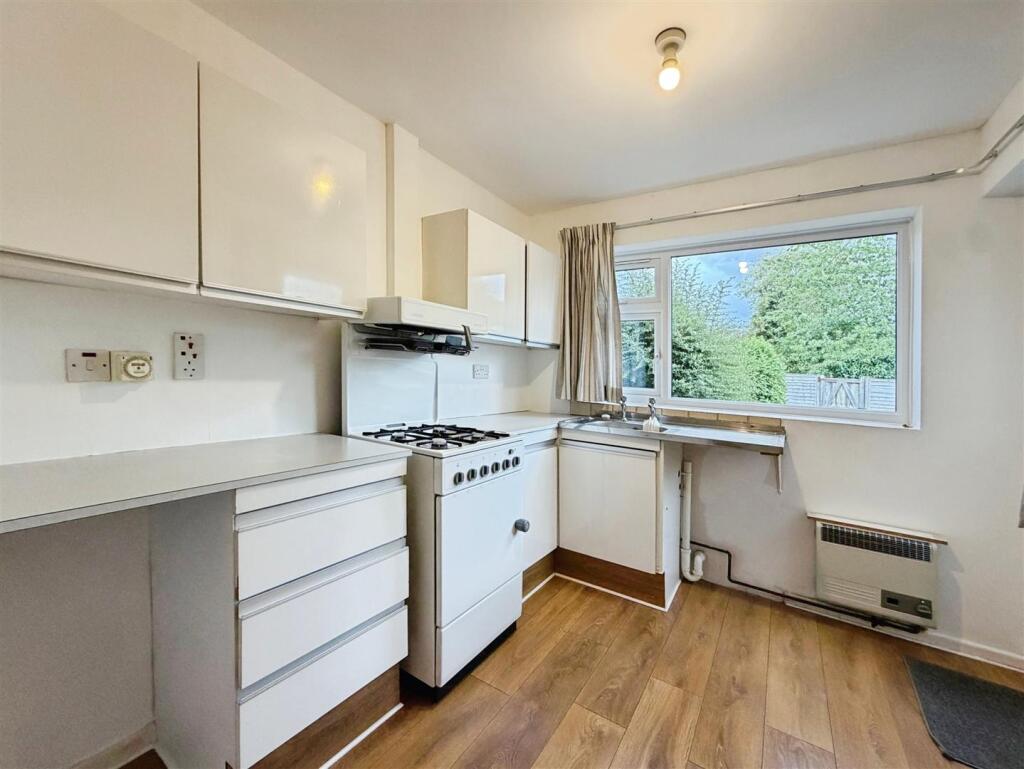 House in Warwick, Lillington, Royal Leamington Spa - View 4