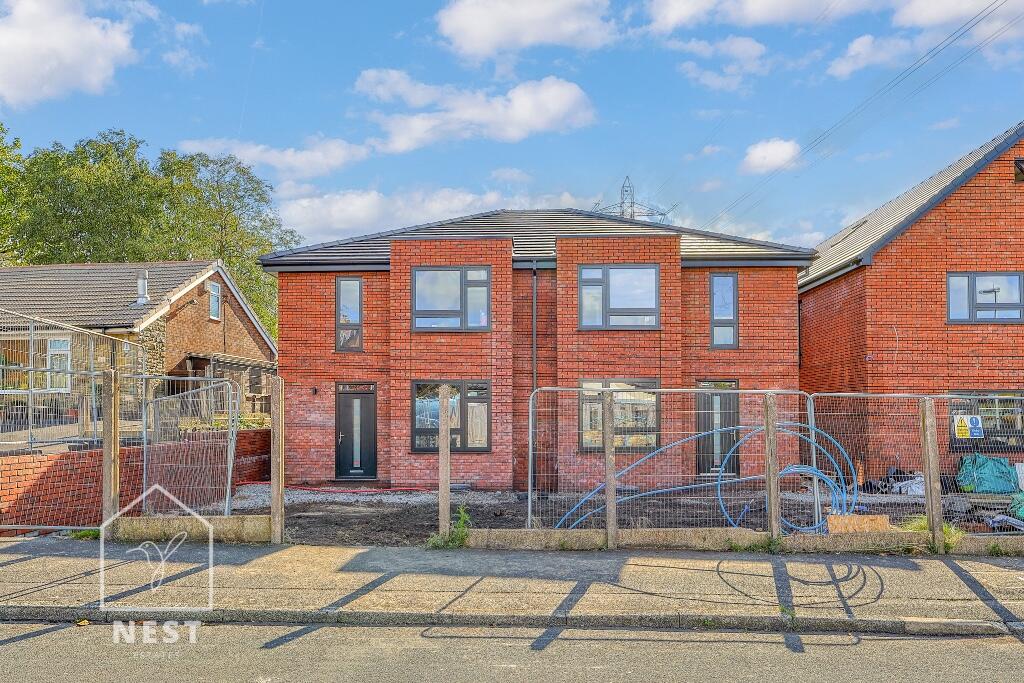 Main image of property: 2a Arnside Drive, Bamford, Rochdale, Greater Manchester, OL11