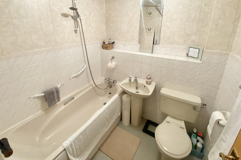 Additional image 6 of The Beeches, Park Street, St. Albans, Hertfordshire, AL2