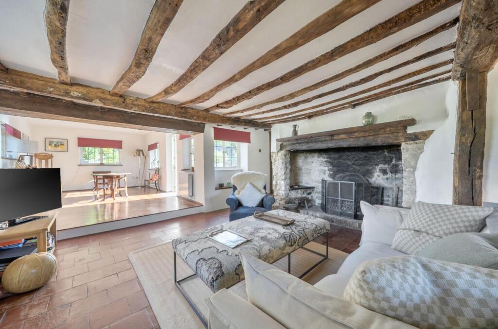 House in Cuddington, Buckinghamshire - View 5