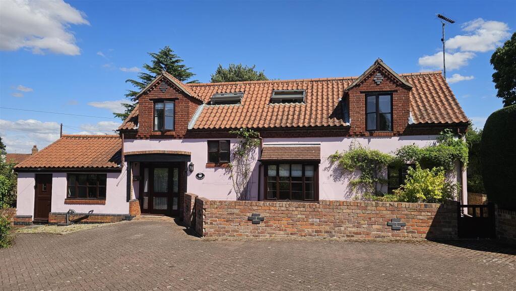 Main image of property: Long Acre, Bingham, The Coach House