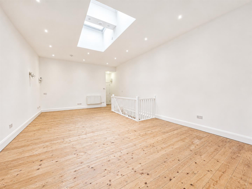Main image of property: Chatsworth Road, Hackney, E5