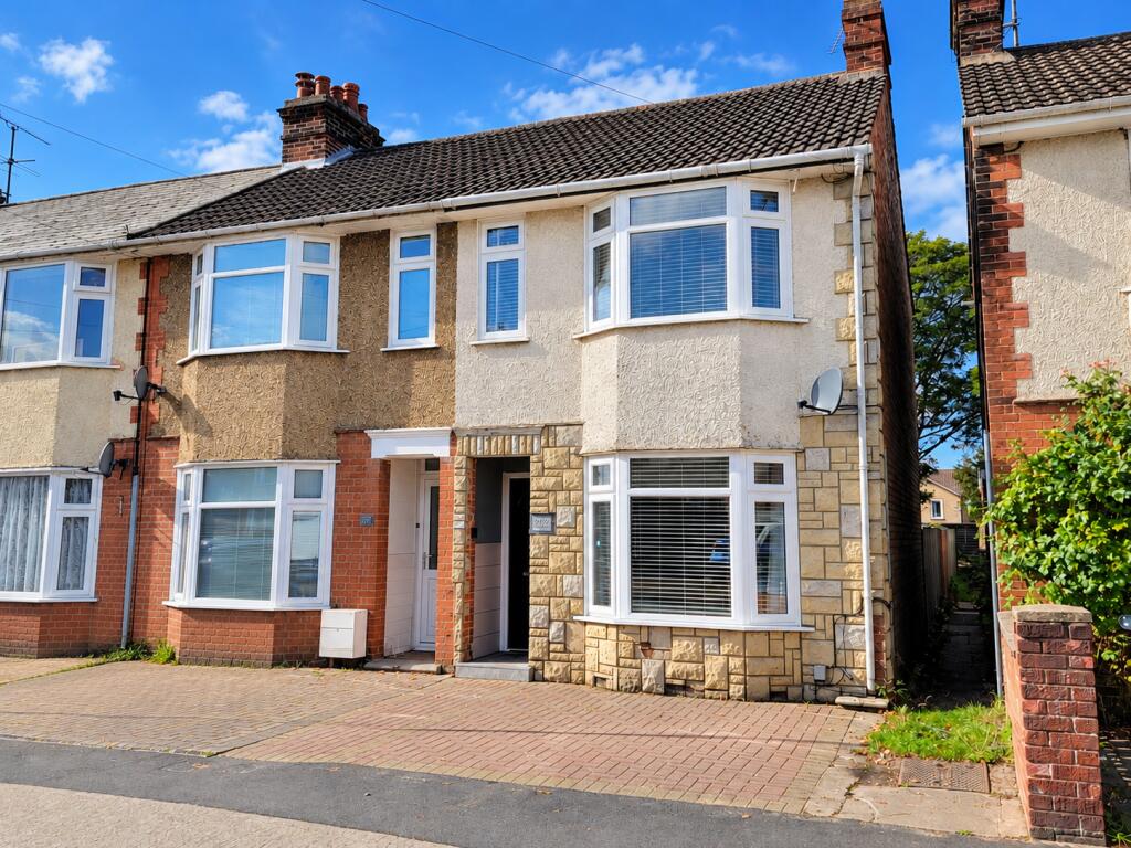 3-bed terraced on Britannia Road, Ipswich, Suffolk, £270,000