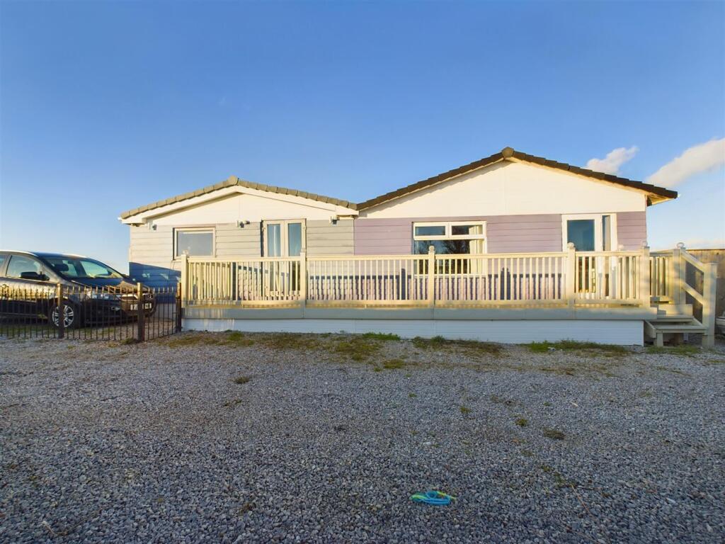 4-bed bungalow on Lighthouse Road, Flamborough, £220,000