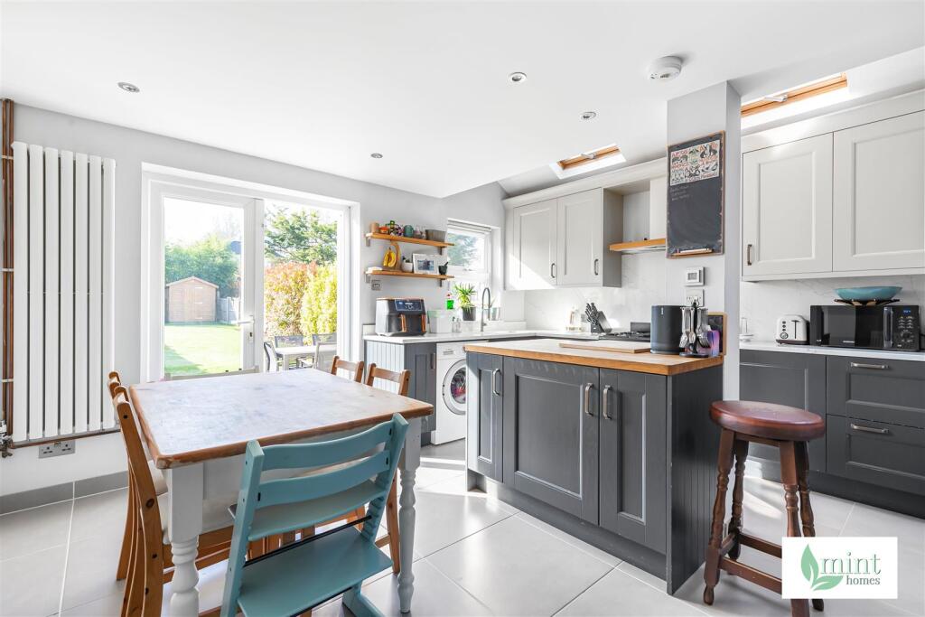 House in Kingston upon Thames - View 4