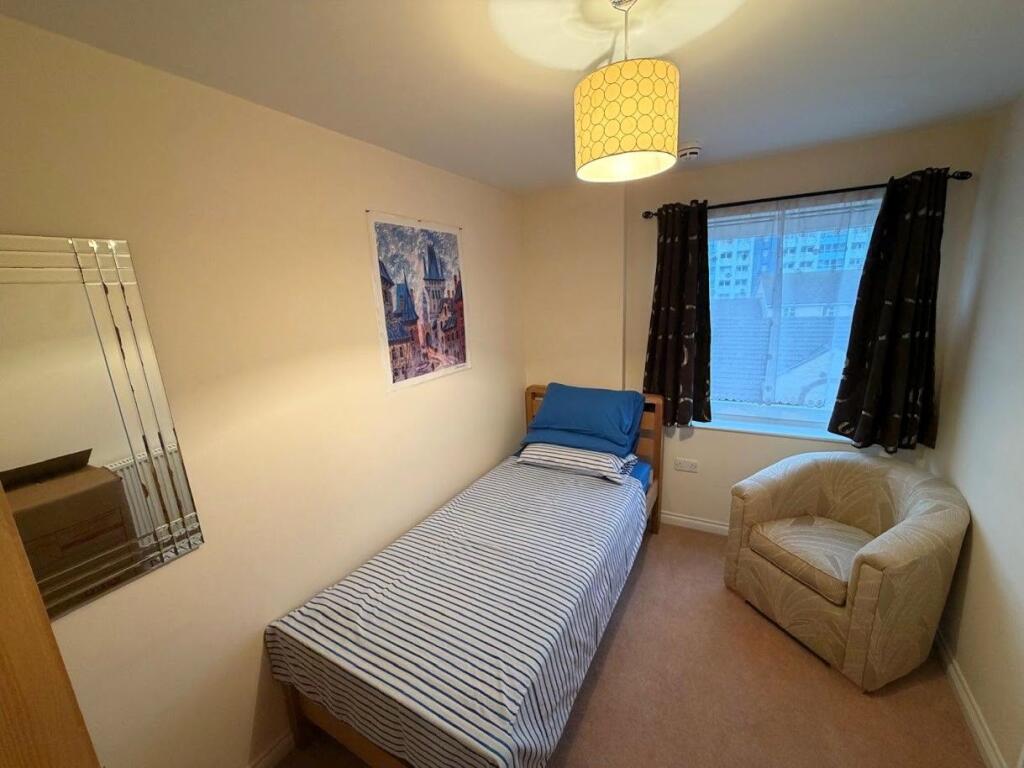 Apartment in Twickenham - View 5