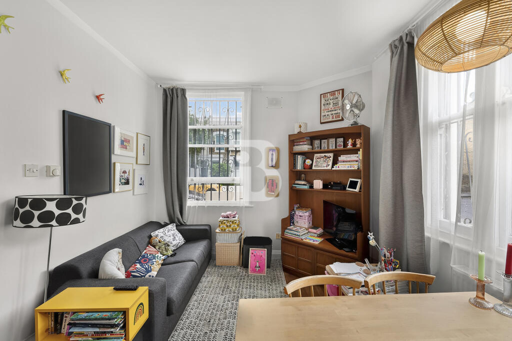 Main image of property: Gillepsie Road, London, London, N5 1LN
