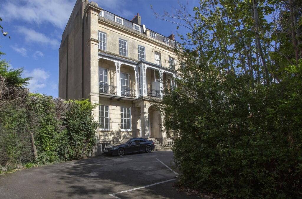 Apartment in Cheltenham, Gloucestershire - View 2