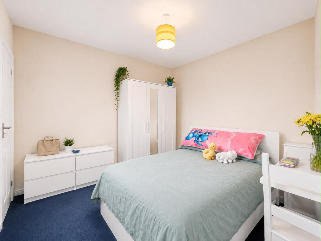 Apartment in Reading - View 5