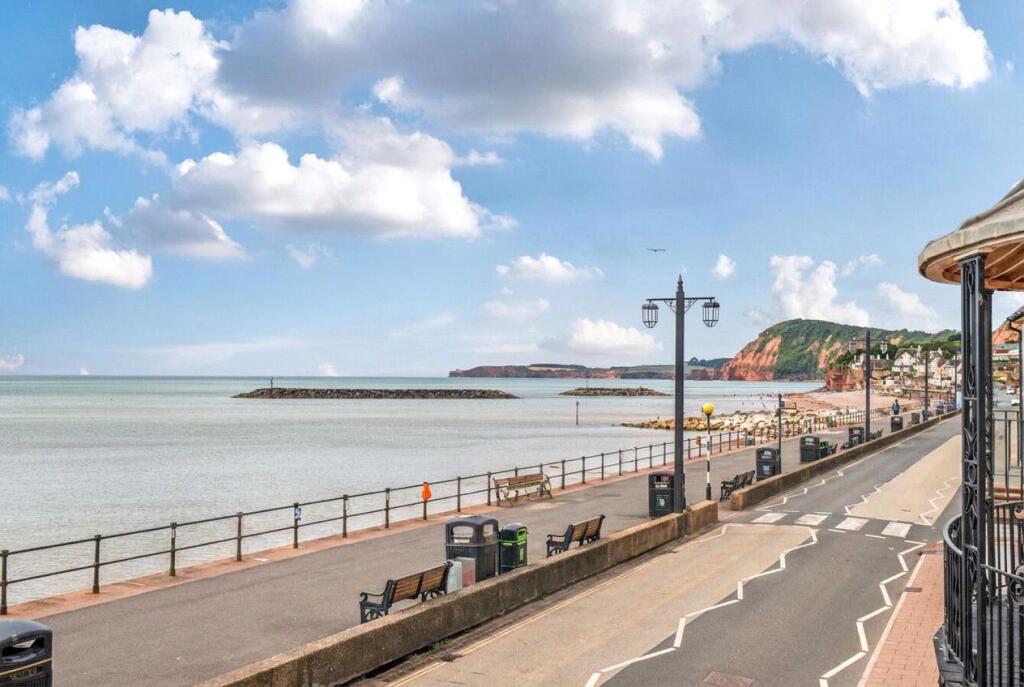 Apartment in Exeter - More
