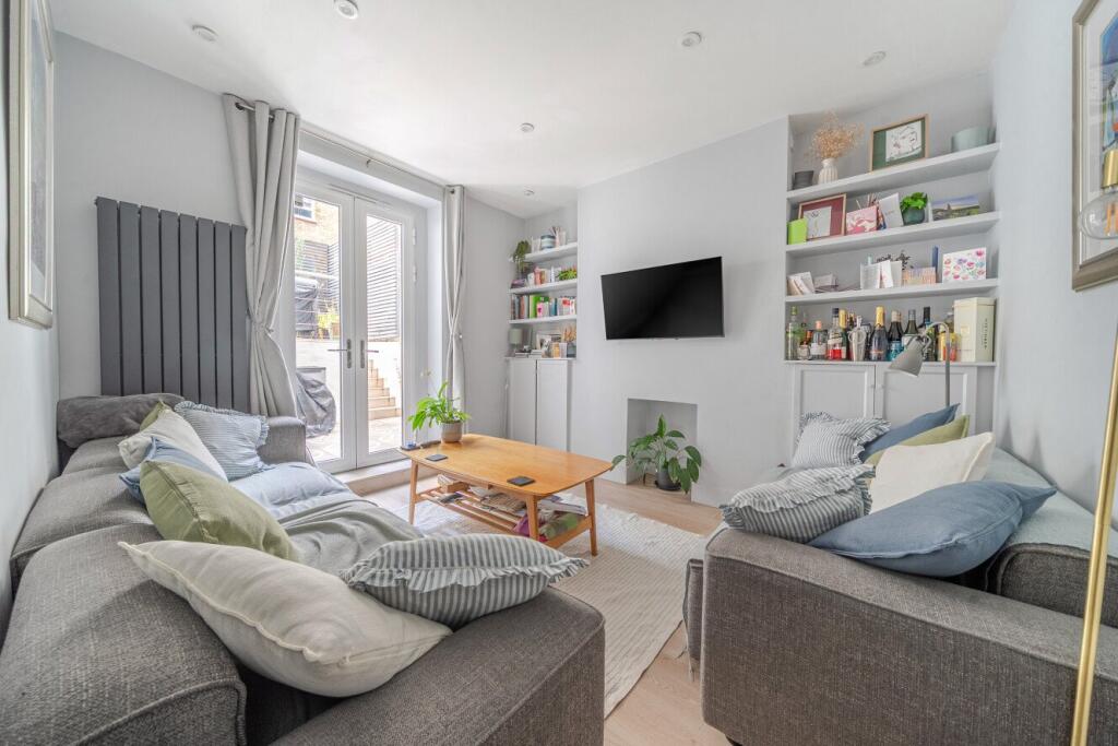 Overstone Road, London, W6 photo 2
