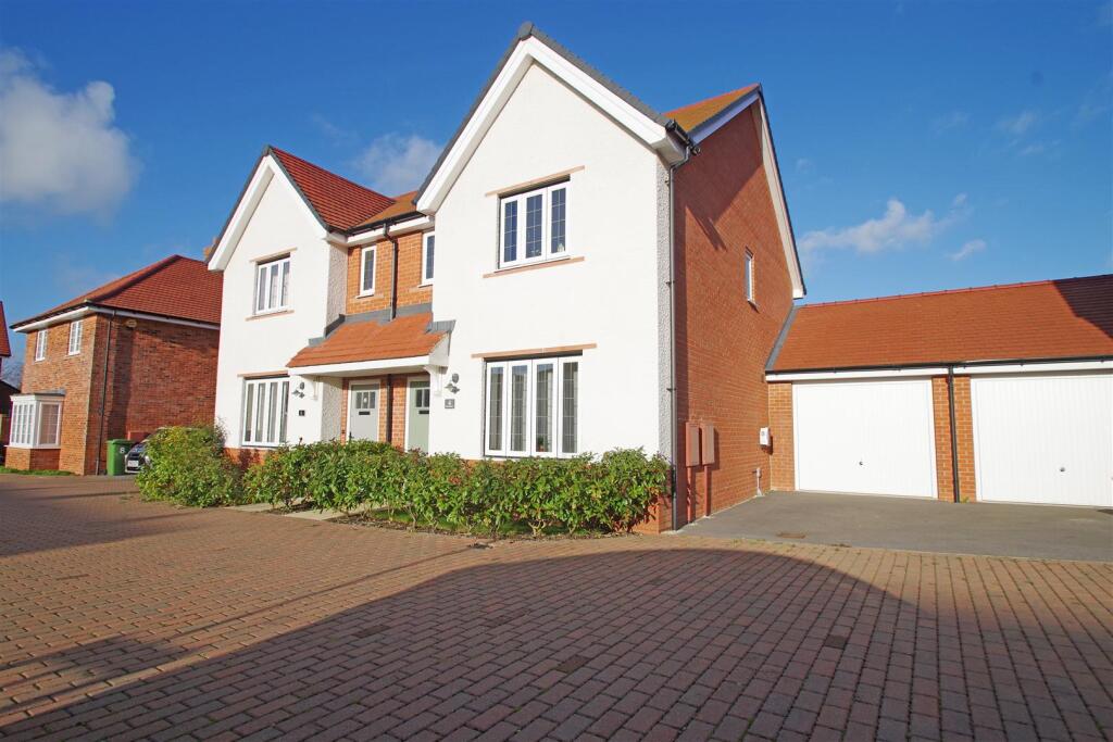 Main image of property: Marshfield, Crowmarsh Gifford, Wallingford