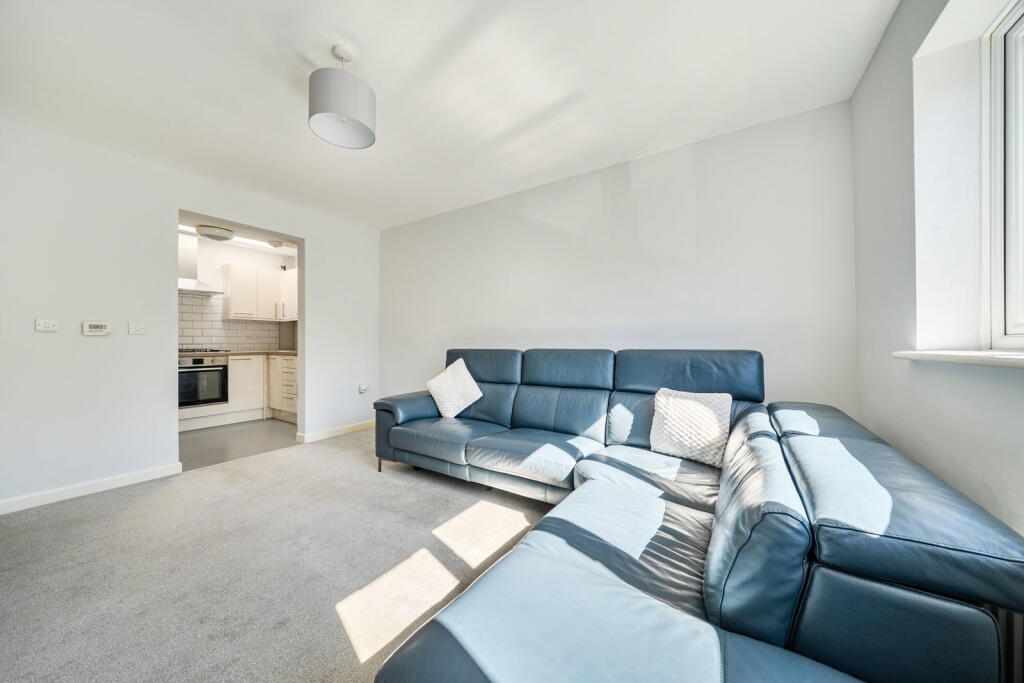 Main image of property: Station Road East, Oxted, RH8 0PG