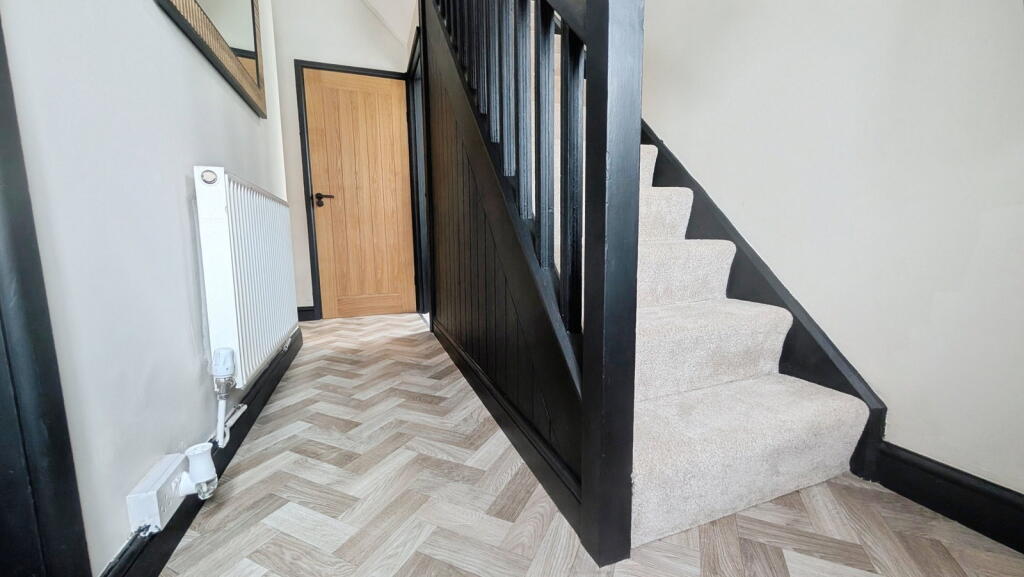 Faraday Road, Clydach, Swansea, SA6 5JS photo 4