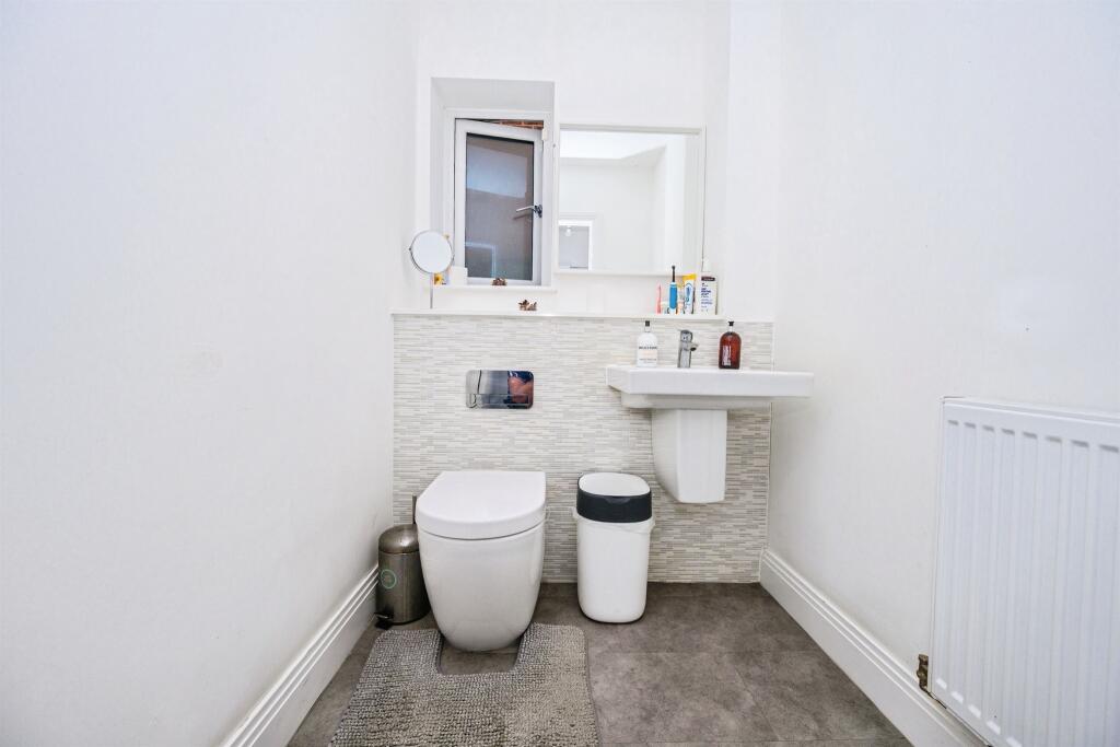 House in Watford - View 5