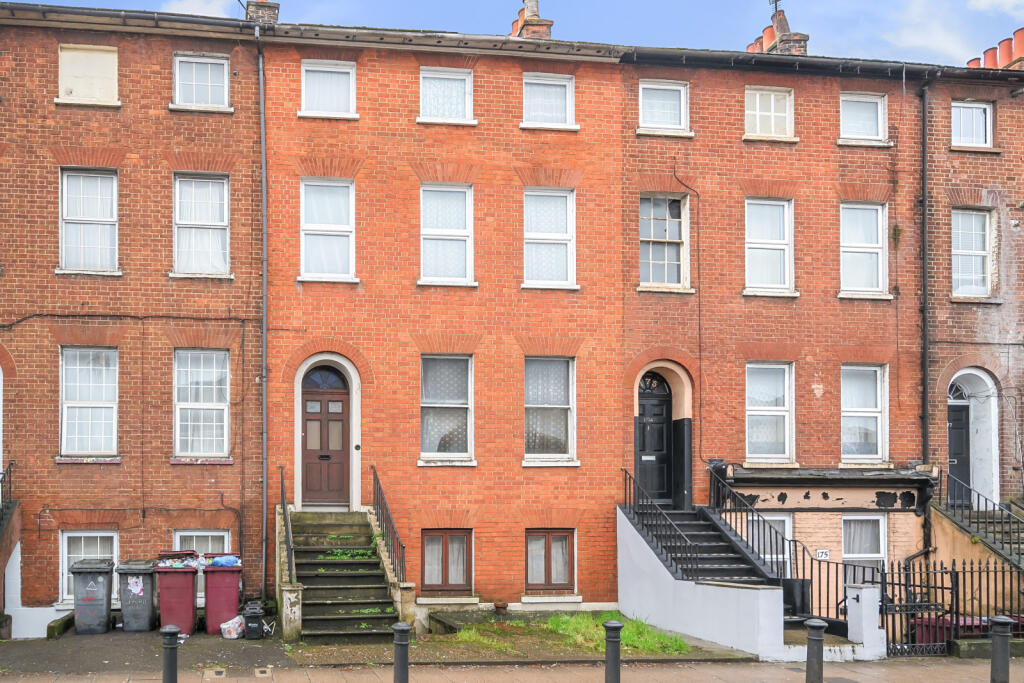 Main image of property: Oxford Road, Reading, Berkshire, RG1