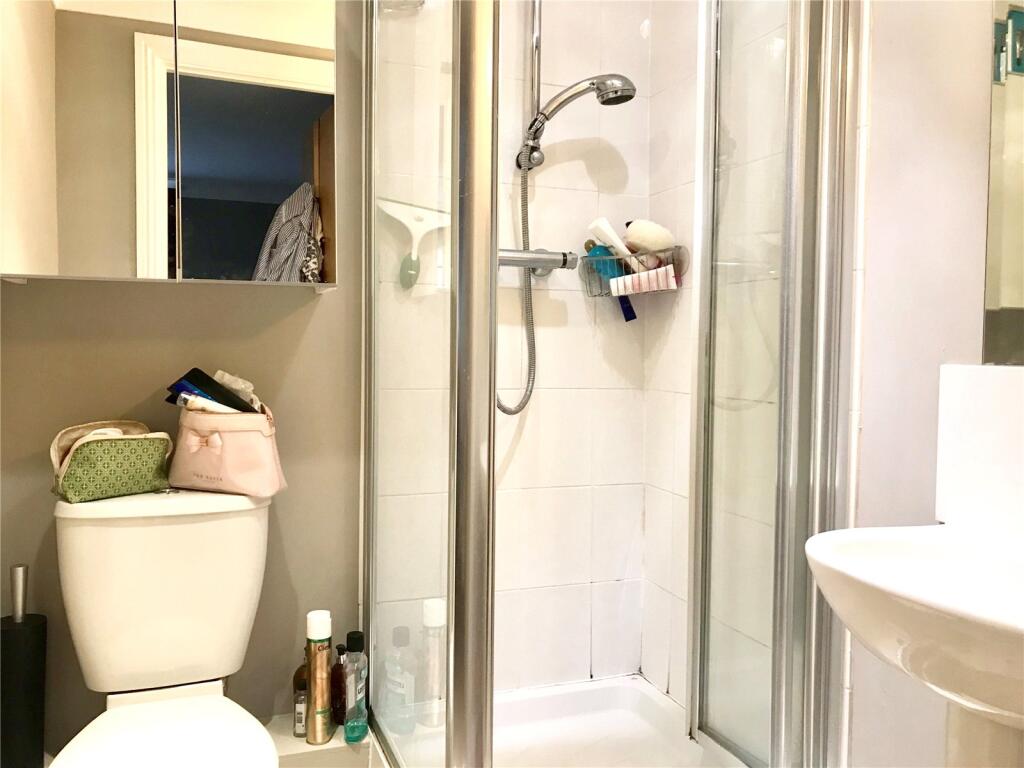 Apartment in Southampton - More