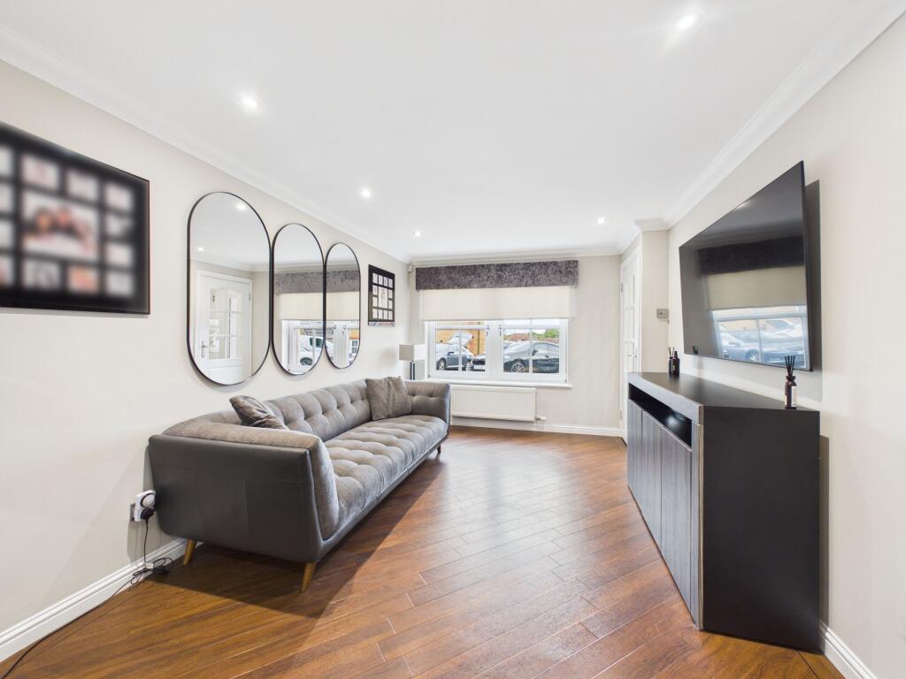 House in Blantyre, West Craigs - View 3