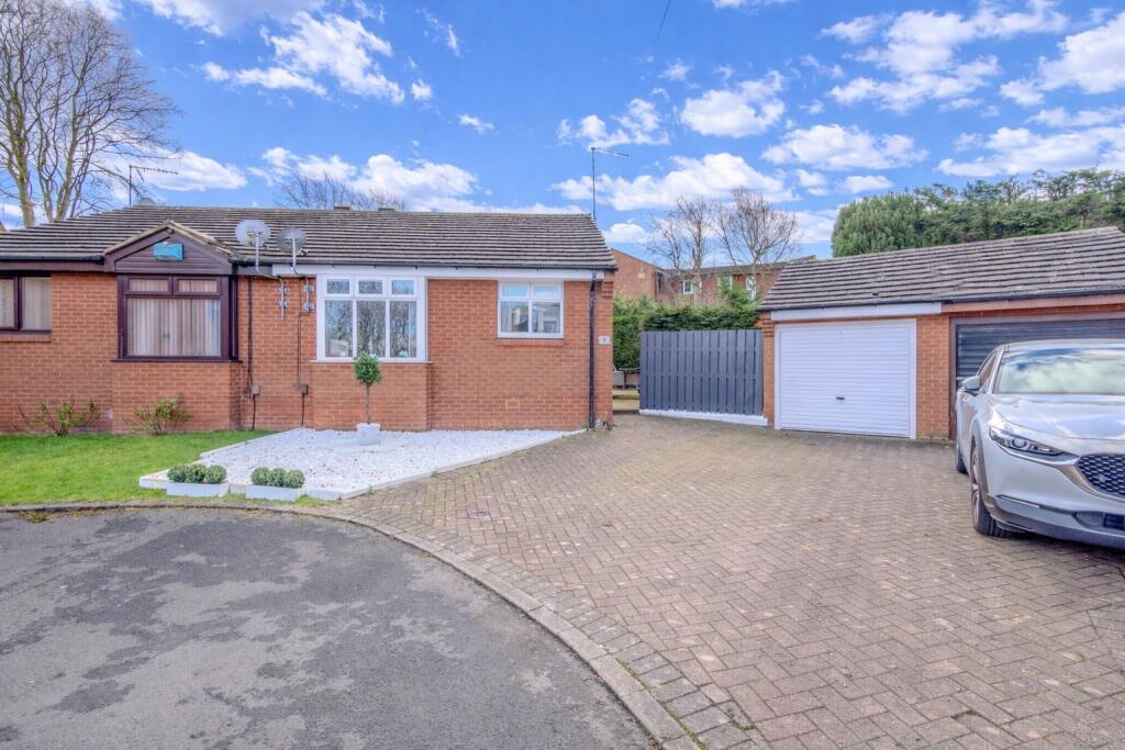 Main image of property: Kingfisher Close, Leeds, LS17 8XB