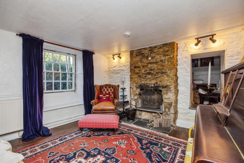House in Plymouth - View 5