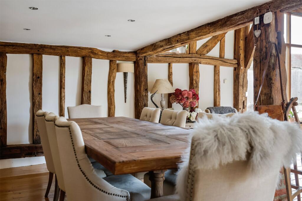 House in Mole Valley, Seaman's Green, Capel - More