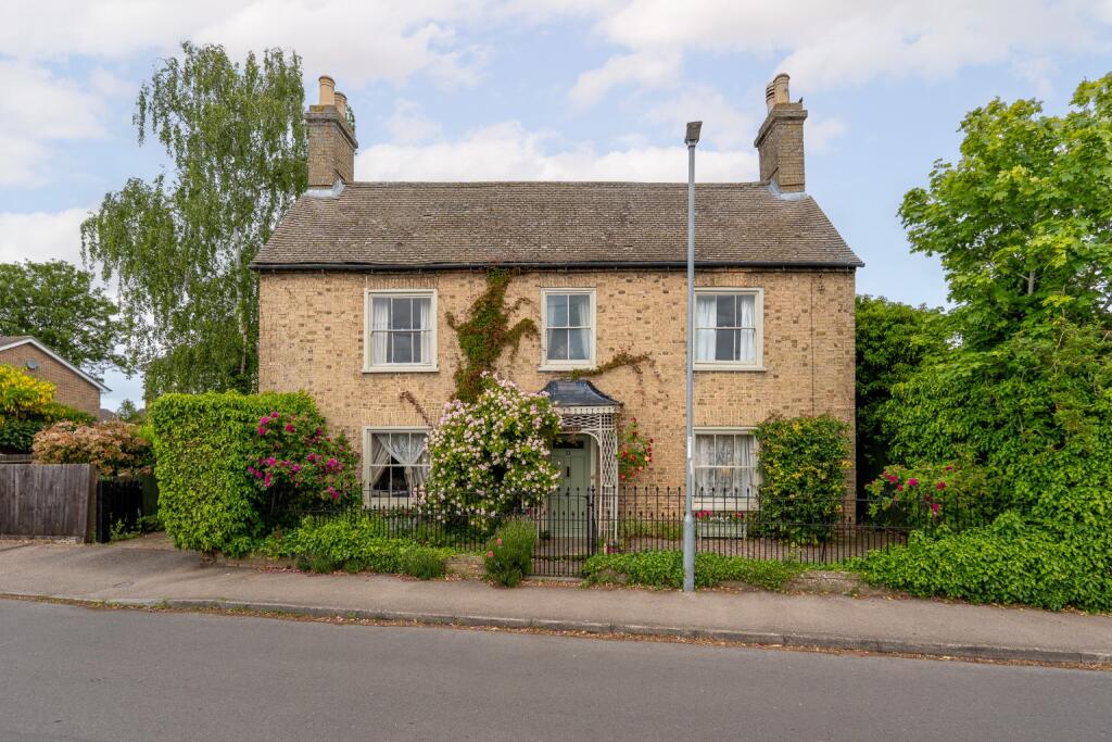 Main image of property: The Laurels, Eynesbury, St Neots, PE19 2JA