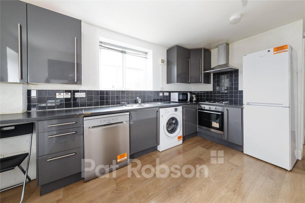 Apartment in Newcastle upon Tyne - View 4