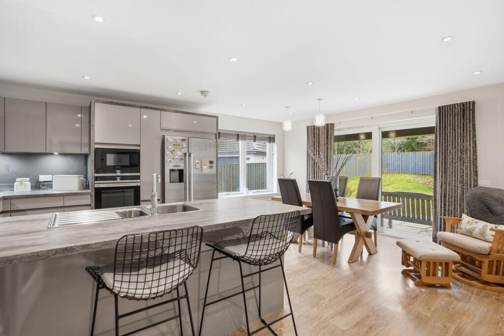 St. Serfs Place, Auchterarder, PH3 photo 2