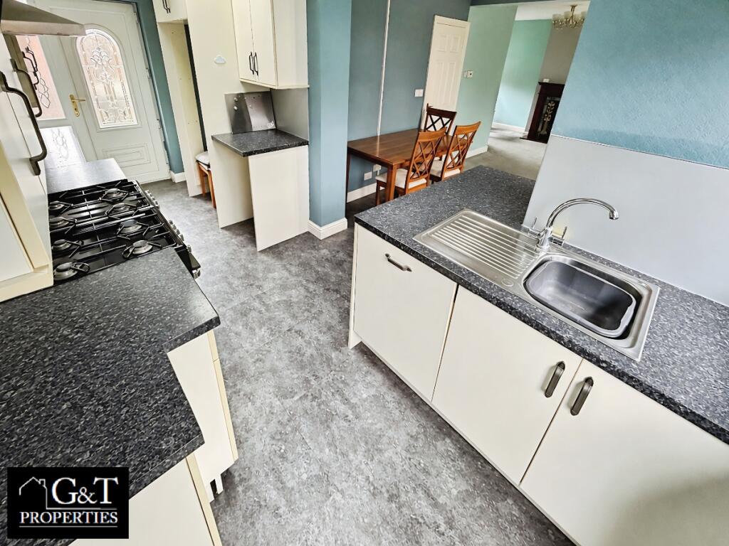 House in Dudley, West Midlands - View 3