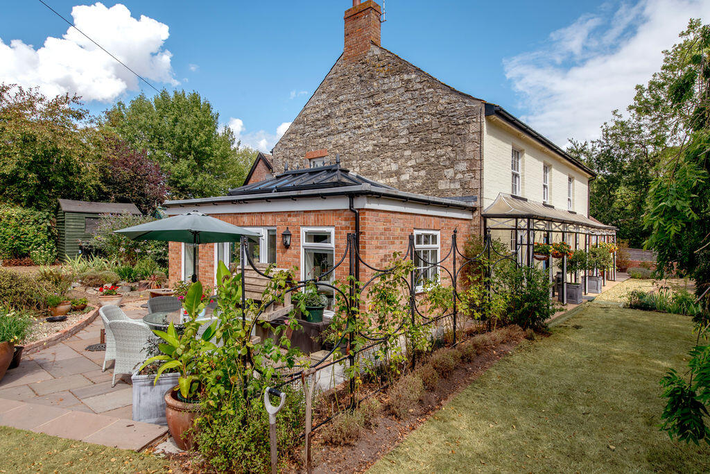 House in Taunton - View 4