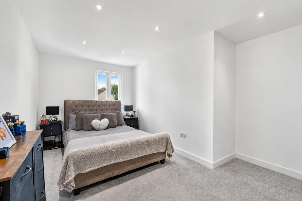 House in Redhill - More