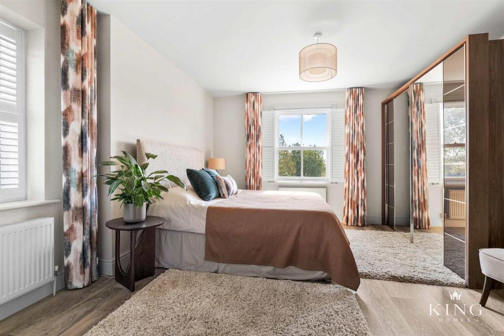 House in Worcester - View 5