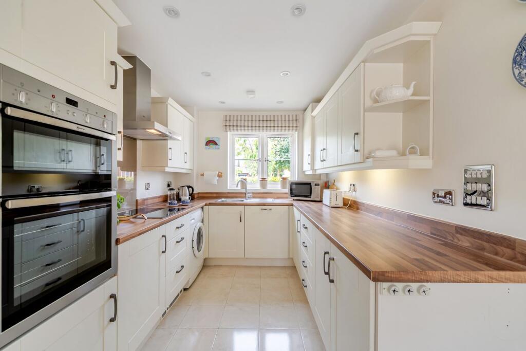 House in Southampton - View 2