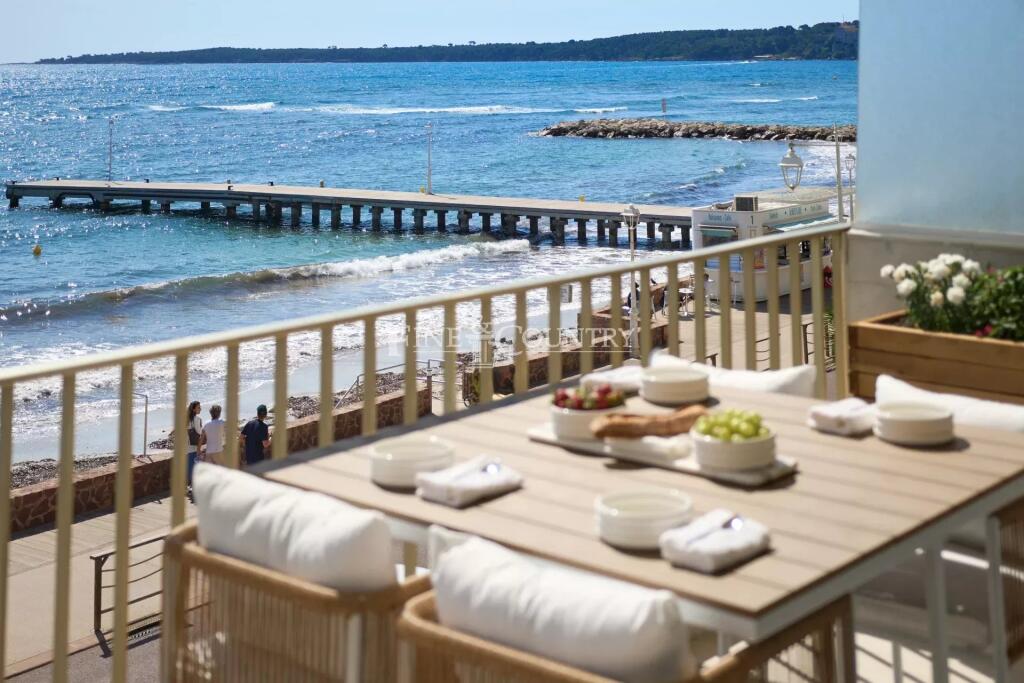 Main image of property: Provence-Alps-Cote d`Azur, Alpes-Maritimes, Cannes