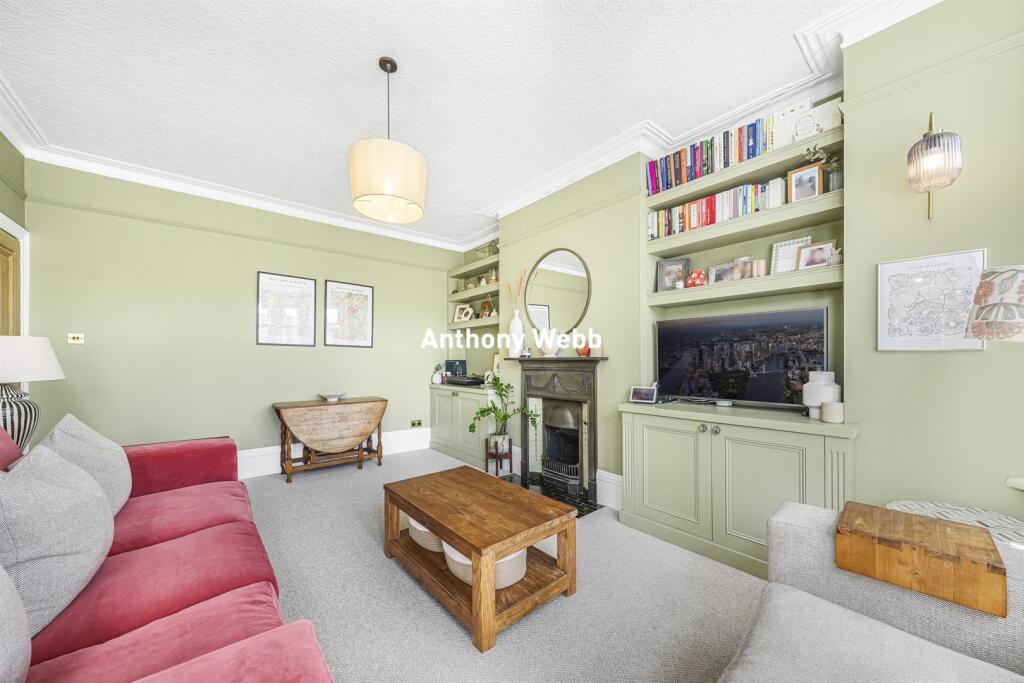Apartment in London - More