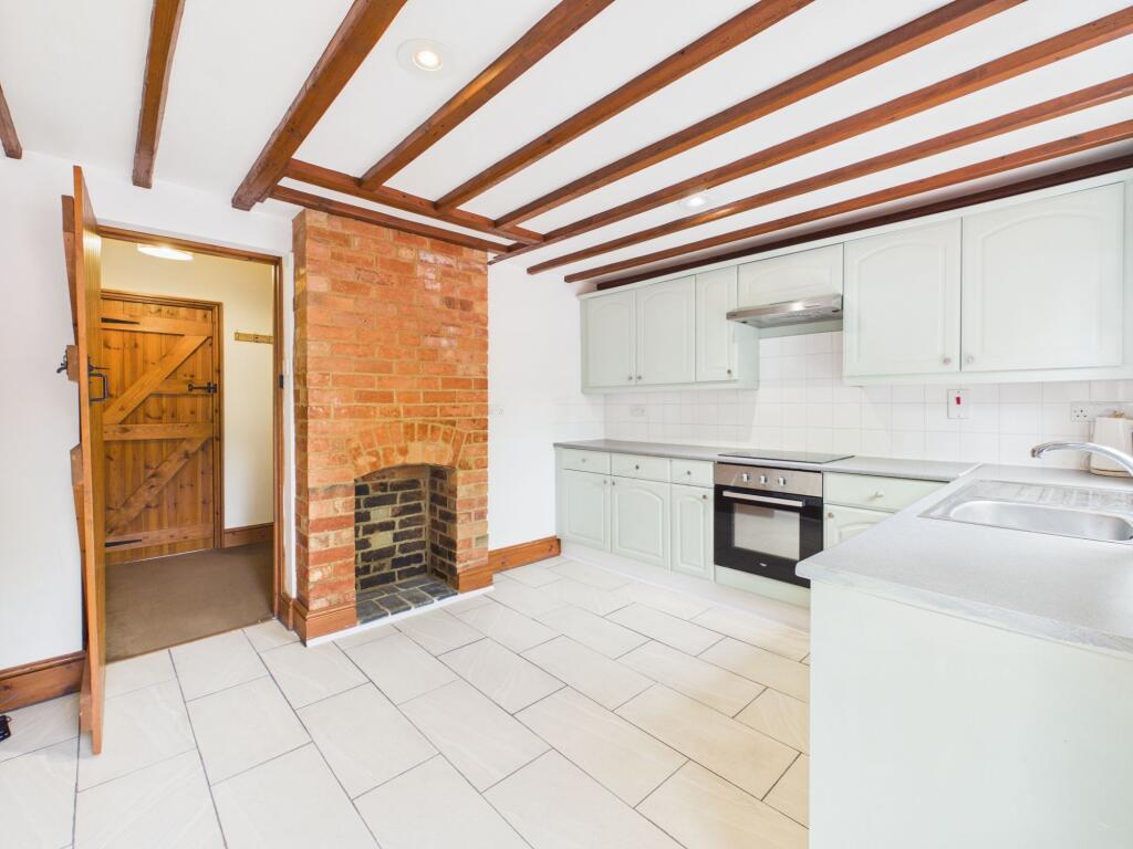 House in Weedon Bec - View 4