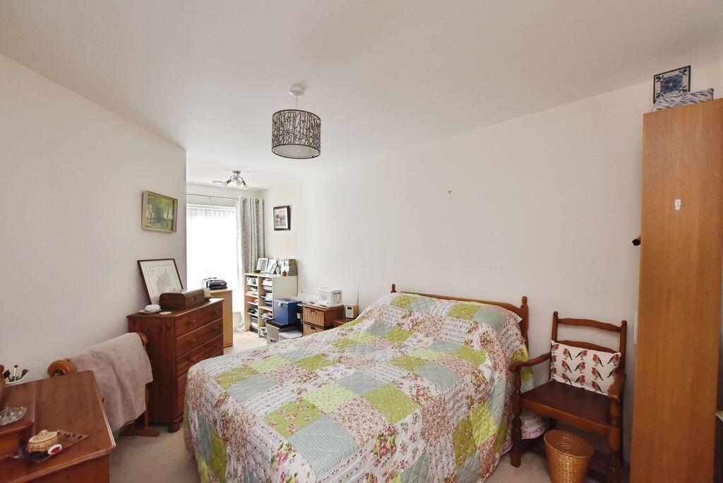 Endless Street, Salisbury                   ***VIDEO TOUR*** photo 4