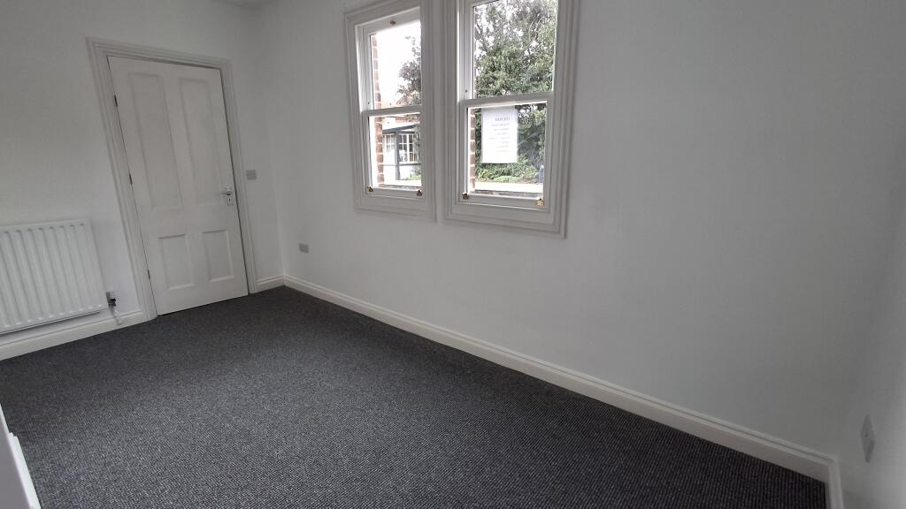 Apartment in Nottingham - View 5