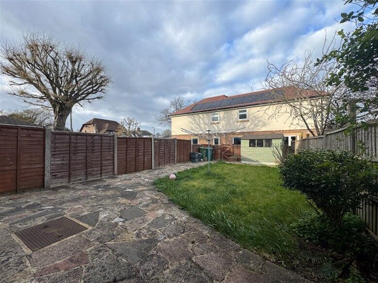 Additional image 13 of Farm Close, Harpenden, AL5