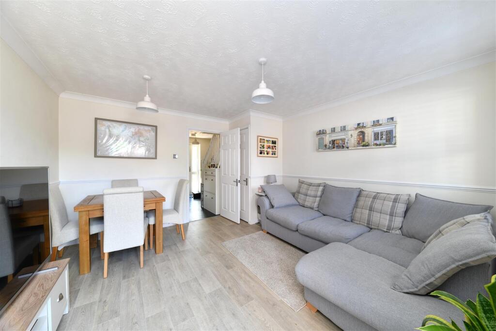 House in Stevenage, Hertfordshire - View 4