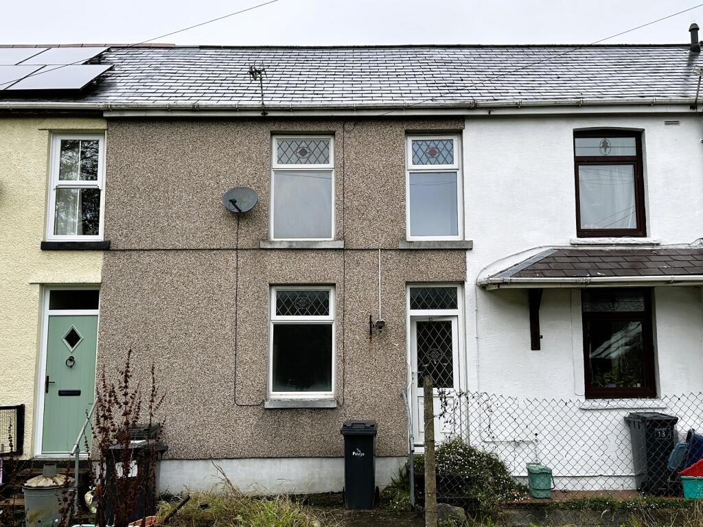 2-bed terraced on Heol Twrch, Lower Cwmtwrch, Swansea., £90,000