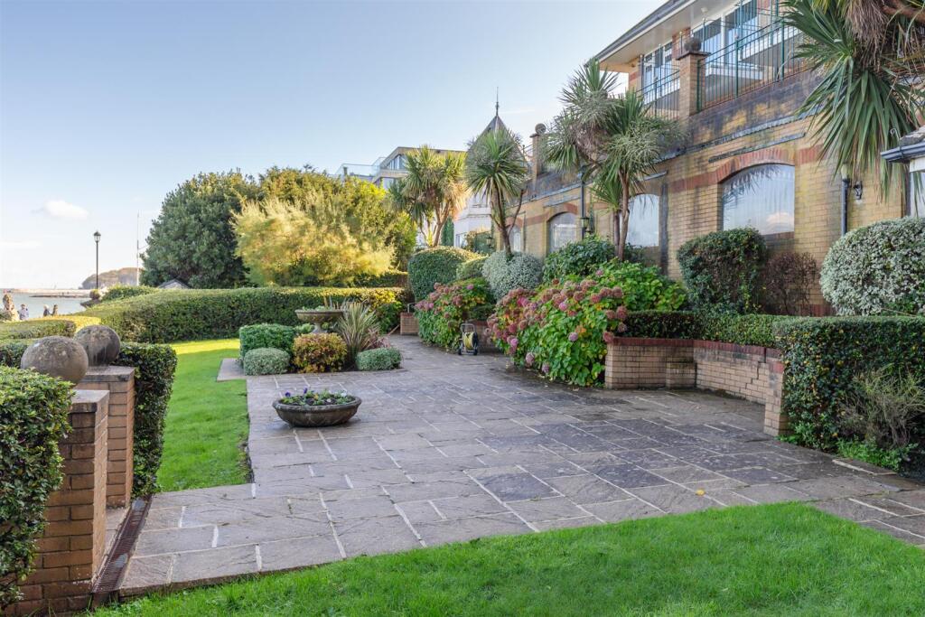 Main image of property: Grantham Court, Queen's Road, Cowes