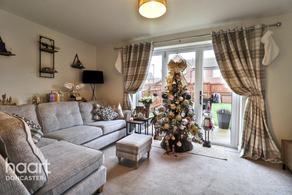 Shield Close, Hatfield, Doncaster photo 3