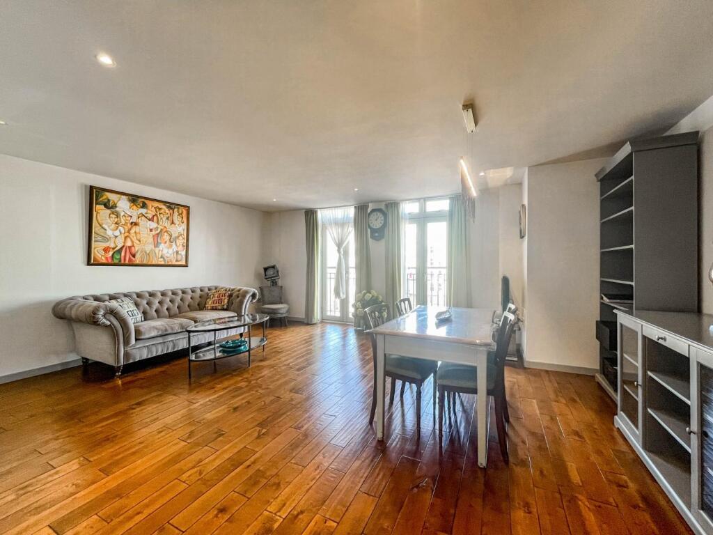 Apartment in Cambridge - More